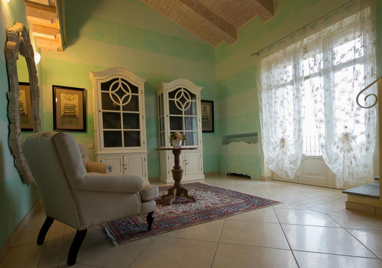 Villa Morneto Vignale Monferrato Bagian luar foto