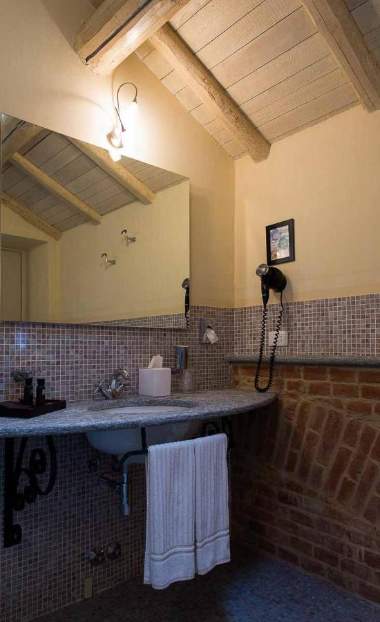 Villa Morneto Vignale Monferrato Bagian luar foto
