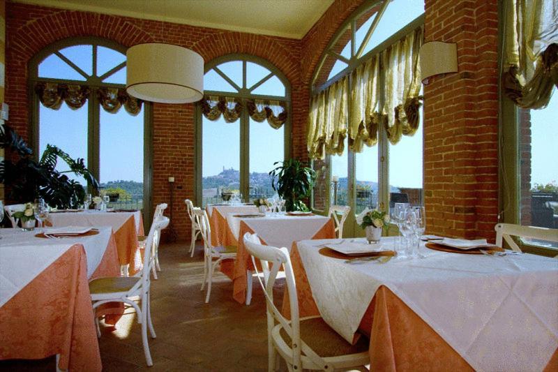 Villa Morneto Vignale Monferrato Bagian luar foto