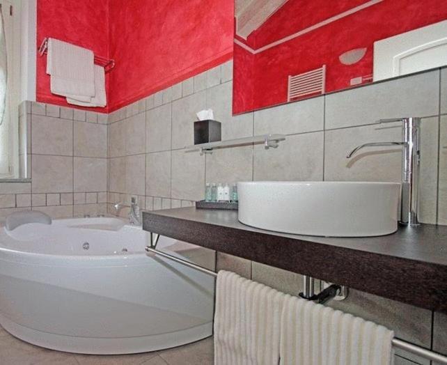 Villa Morneto Vignale Monferrato Bagian luar foto